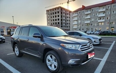 Toyota Highlander III, 2011 год, 1 900 000 рублей, 1 фотография