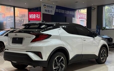 Toyota C-HR I рестайлинг, 2021 год, 1 870 000 рублей, 4 фотография