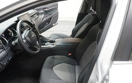 Toyota Camry, 2023 год, 3 270 000 рублей, 5 фотография