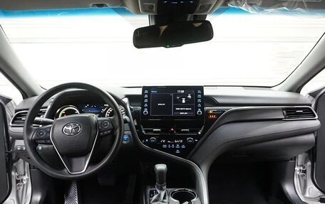 Toyota Camry, 2023 год, 3 270 000 рублей, 6 фотография