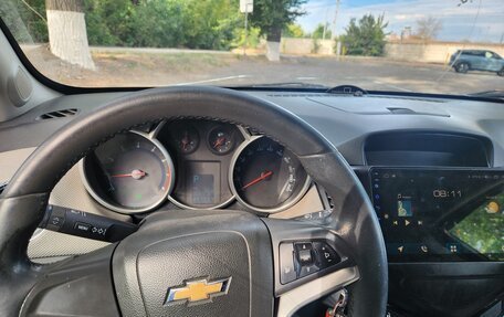 Chevrolet Cruze II, 2010 год, 535 000 рублей, 6 фотография
