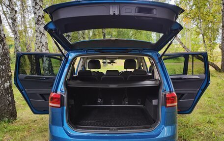 Volkswagen Touran III, 2017 год, 1 850 000 рублей, 9 фотография