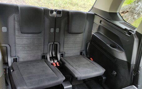 Volkswagen Touran III, 2017 год, 1 850 000 рублей, 21 фотография