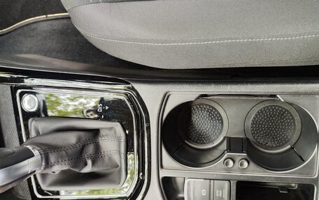 Volkswagen Touran III, 2017 год, 1 850 000 рублей, 26 фотография