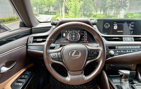 Lexus ES VII, 2022 год, 2 710 000 рублей, 10 фотография