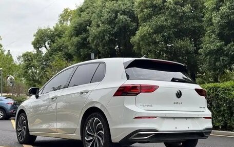 Volkswagen Golf VIII, 2022 год, 1 550 000 рублей, 6 фотография