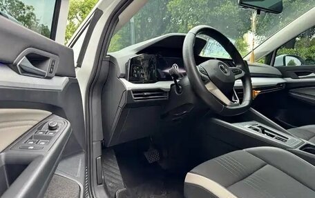 Volkswagen Golf VIII, 2022 год, 1 550 000 рублей, 7 фотография