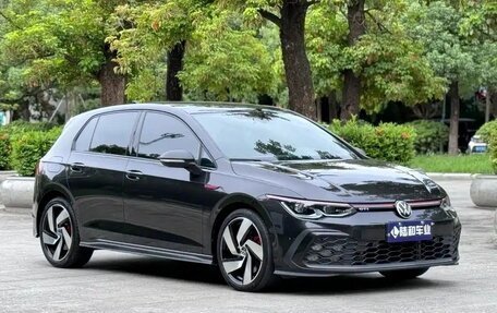 Volkswagen Golf GTI, 2022 год, 2 200 000 рублей, 3 фотография
