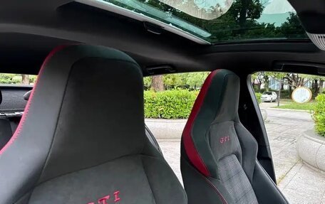 Volkswagen Golf GTI, 2022 год, 2 200 000 рублей, 26 фотография