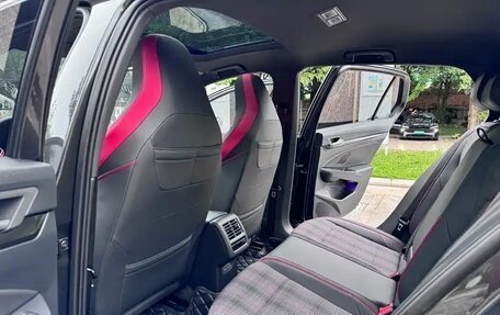 Volkswagen Golf GTI, 2022 год, 2 200 000 рублей, 16 фотография