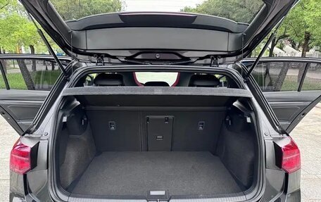 Volkswagen Golf GTI, 2022 год, 2 200 000 рублей, 22 фотография