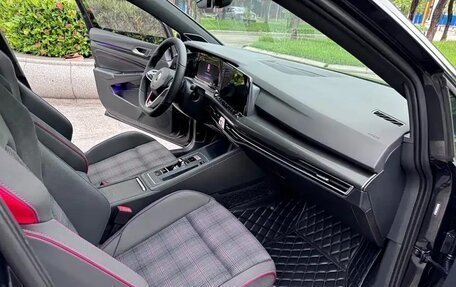 Volkswagen Golf GTI, 2022 год, 2 200 000 рублей, 24 фотография