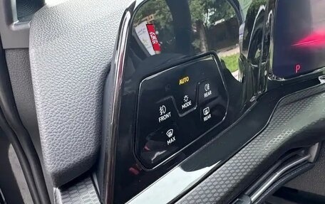 Volkswagen Golf GTI, 2022 год, 2 200 000 рублей, 15 фотография