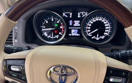 Toyota Land Cruiser 200, 2013 год, 4 200 000 рублей, 6 фотография