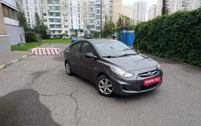 Hyundai Solaris II рестайлинг, 2013 год, 1 000 000 рублей, 1 фотография