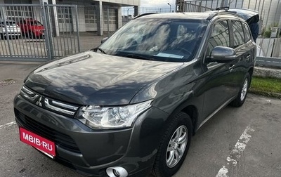 Mitsubishi Outlander III рестайлинг 3, 2013 год, 1 399 000 рублей, 1 фотография