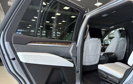 Cadillac Escalade V, 2025 год, 19 500 000 рублей, 30 фотография