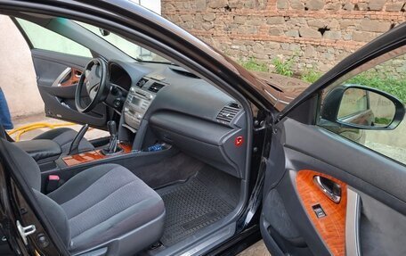 Toyota Camry, 2010 год, 1 400 000 рублей, 2 фотография