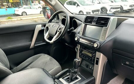 Toyota Land Cruiser Prado 150 рестайлинг 2, 2012 год, 2 499 000 рублей, 12 фотография