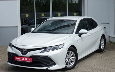 Toyota Camry, 2019 год, 2 090 000 рублей, 1 фотография