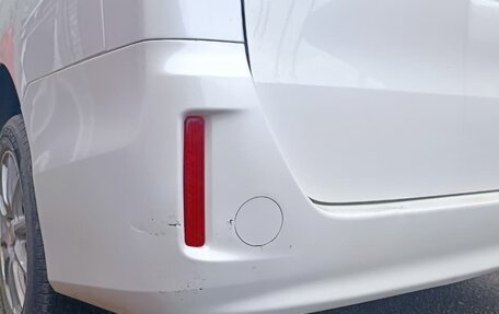 Toyota Noah III, 2017 год, 2 150 000 рублей, 13 фотография