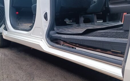 Toyota Noah III, 2017 год, 2 150 000 рублей, 17 фотография