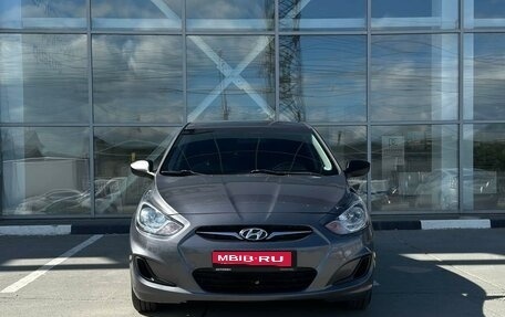 Hyundai Solaris II рестайлинг, 2014 год, 900 000 рублей, 3 фотография
