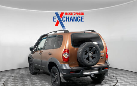 Chevrolet Niva I рестайлинг, 2018 год, 679 000 рублей, 6 фотография