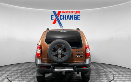Chevrolet Niva I рестайлинг, 2018 год, 679 000 рублей, 5 фотография