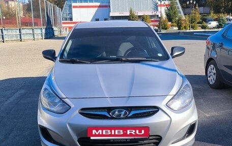 Hyundai Solaris II рестайлинг, 2012 год, 980 000 рублей, 3 фотография