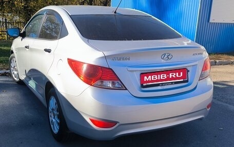 Hyundai Solaris II рестайлинг, 2012 год, 980 000 рублей, 5 фотография