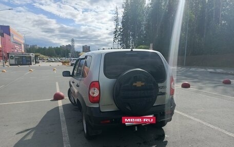 Chevrolet Niva I рестайлинг, 2014 год, 750 000 рублей, 3 фотография