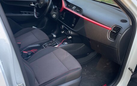 KIA Rio IV, 2021 год, 1 679 000 рублей, 5 фотография