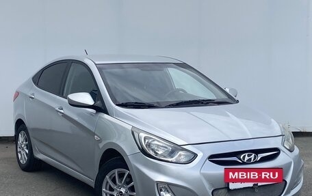 Hyundai Solaris II рестайлинг, 2012 год, 500 000 рублей, 3 фотография