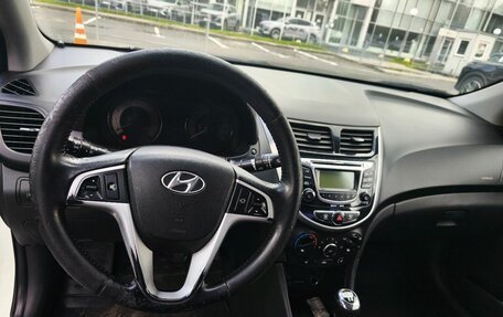Hyundai Solaris II рестайлинг, 2011 год, 569 000 рублей, 5 фотография
