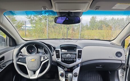 Chevrolet Cruze II, 2012 год, 599 999 рублей, 10 фотография