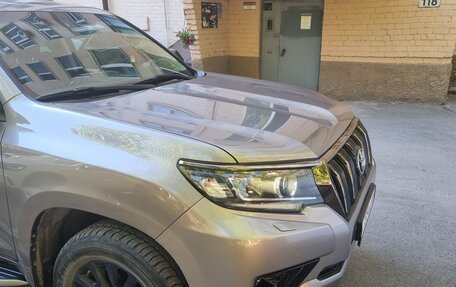 Toyota Land Cruiser Prado 150 рестайлинг 2, 2021 год, 6 950 000 рублей, 1 фотография