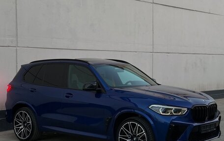 BMW X5 M, 2022 год, 9 900 000 рублей, 2 фотография
