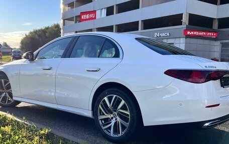 Mercedes-Benz E-Класс, 2024 год, 7 950 000 рублей, 2 фотография