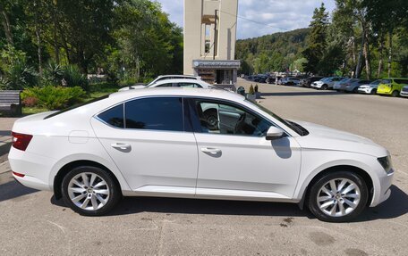 Skoda Superb III рестайлинг, 2018 год, 1 920 000 рублей, 2 фотография