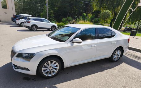 Skoda Superb III рестайлинг, 2018 год, 1 920 000 рублей, 4 фотография