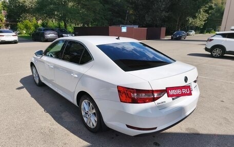 Skoda Superb III рестайлинг, 2018 год, 1 920 000 рублей, 5 фотография
