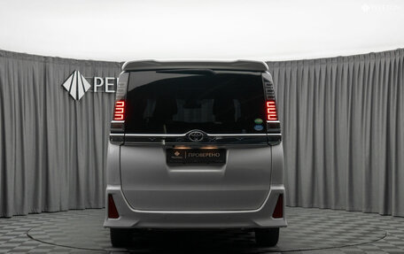 Toyota Voxy III, 2019 год, 2 600 000 рублей, 11 фотография