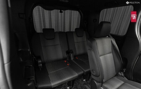 Toyota Voxy III, 2019 год, 2 600 000 рублей, 19 фотография