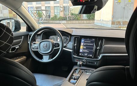Volvo V90 Cross Country I рестайлинг, 2019 год, 4 250 000 рублей, 6 фотография