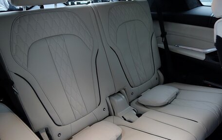 BMW X7, 2024 год, 15 590 000 рублей, 12 фотография