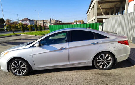 Hyundai Sonata VI, 2012 год, 900 000 рублей, 2 фотография