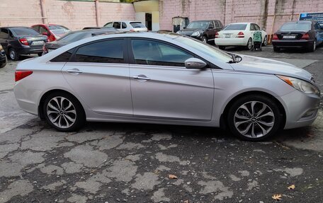 Hyundai Sonata VI, 2012 год, 900 000 рублей, 9 фотография