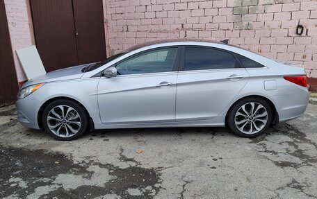 Hyundai Sonata VI, 2012 год, 900 000 рублей, 12 фотография