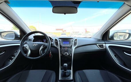 Hyundai i30 II рестайлинг, 2012 год, 899 000 рублей, 15 фотография